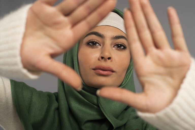 GREEN HIJABS WITH fashion